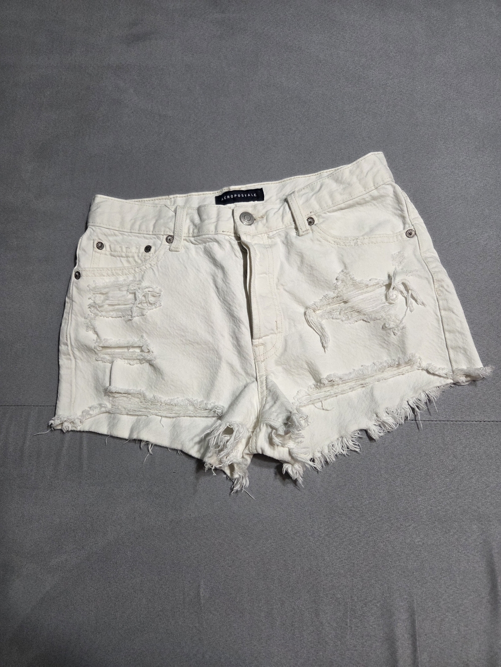 Aeropostale White Distressed Women’s Denim Shorts Size 4